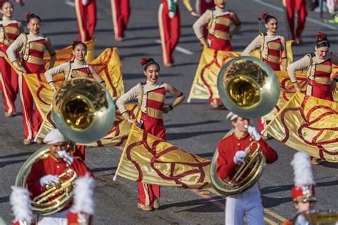 1 Jan 2024 ... The 2024 Rose Parade stepped off at 8:00 a.m. sharp with 40 floats, 17 equestrian units, and 20 marching bands. Besides broadcast and cable, the ...